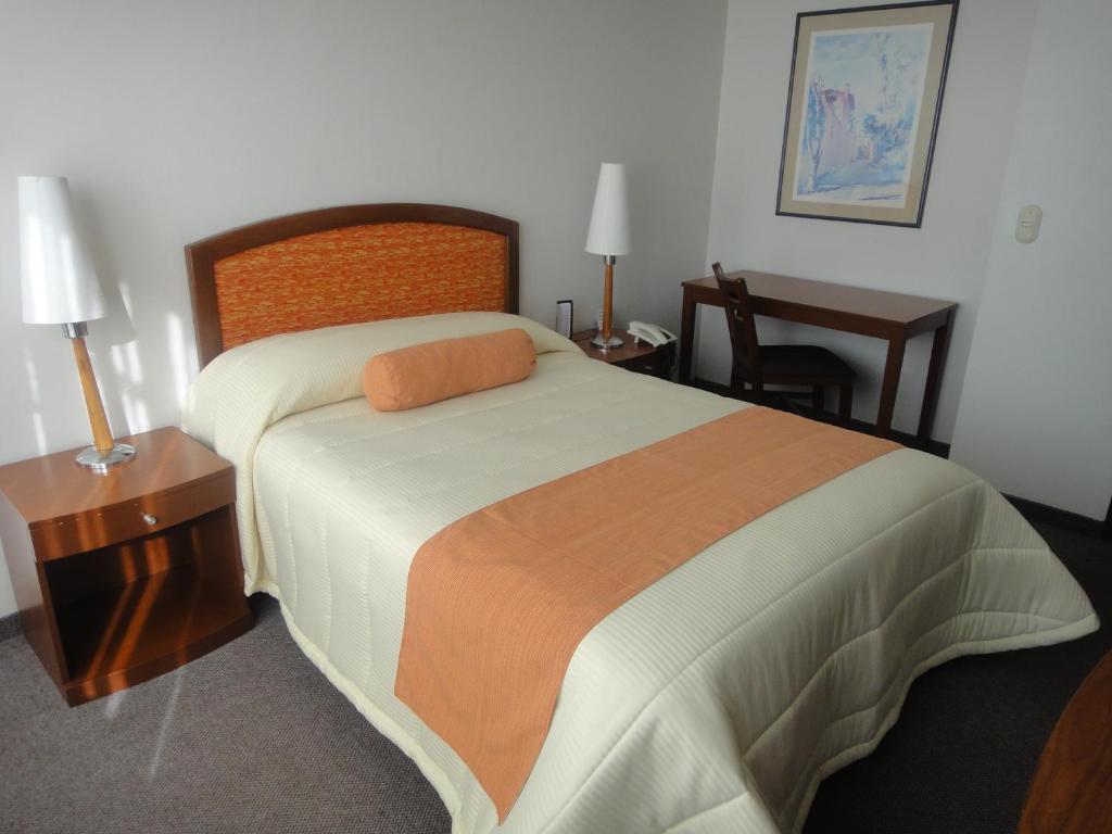 Hotel Mediterraneo Sa De Cv Тулансінго Номер фото